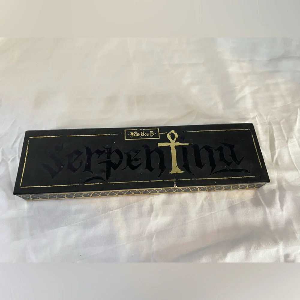 KVD Kat Von D Serpentina Eyeshadow Palette Limited Edition Goth Grunge Jewel
